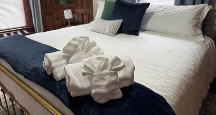 Cozy 2BR • King Beds • Near Mid-Ohio & Snow Trails Retreat