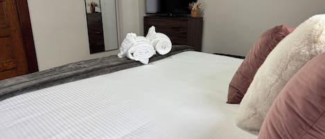 2 bedrooms, iron/ironing board, WiFi, bed sheets