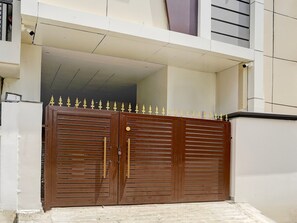 Rumah | Resepsionis