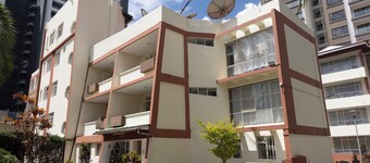 Gemina Court 