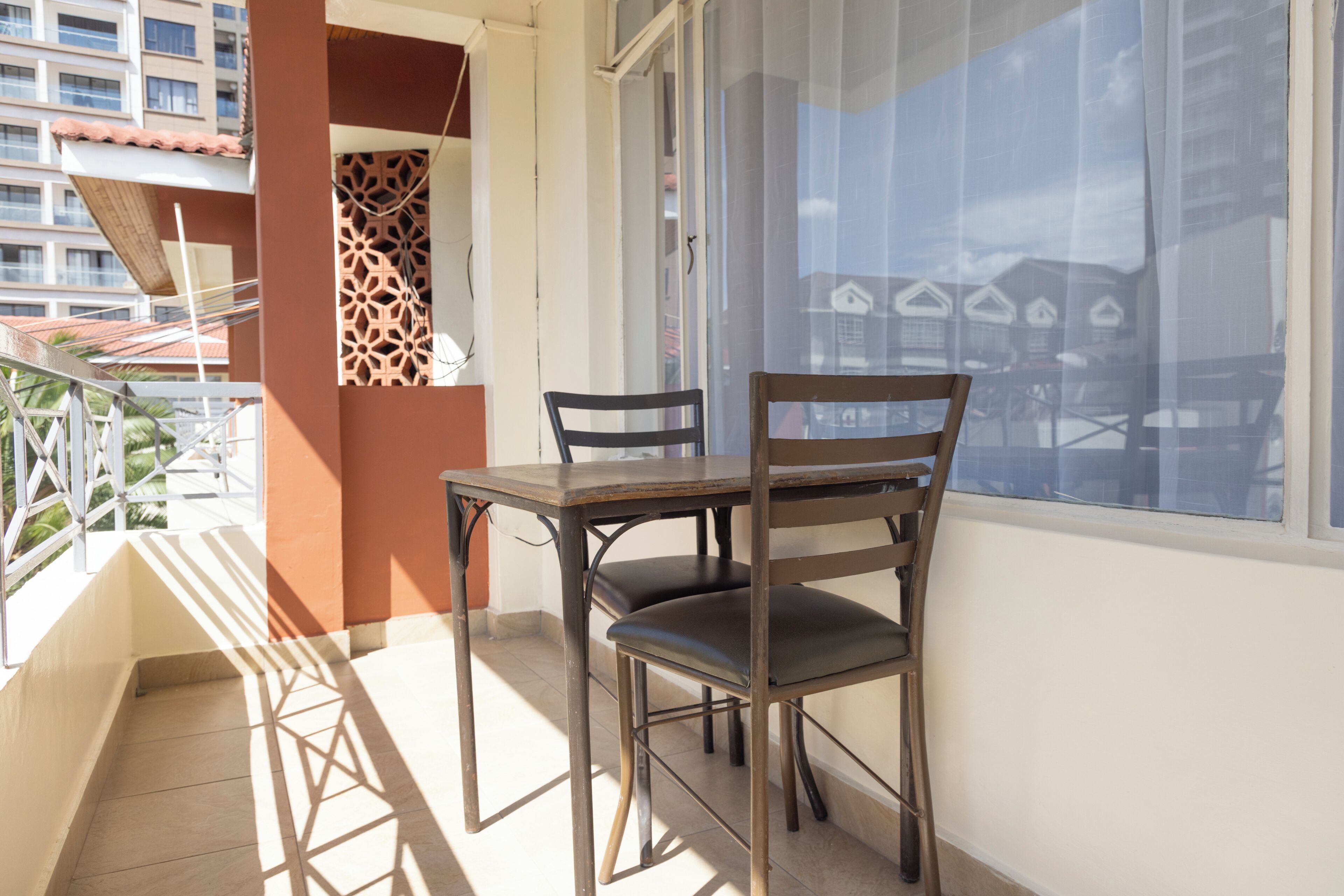 Appartement, balkon | Buiten dineren