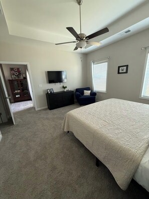 3 bedrooms, iron/ironing board, WiFi, bed sheets