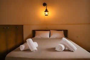 1 chambre, fer et planche à repasser, Wi-Fi, draps fournis