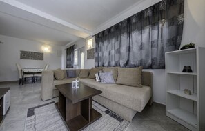 TV - Petra Sea View Apartment 5 (Kampor)