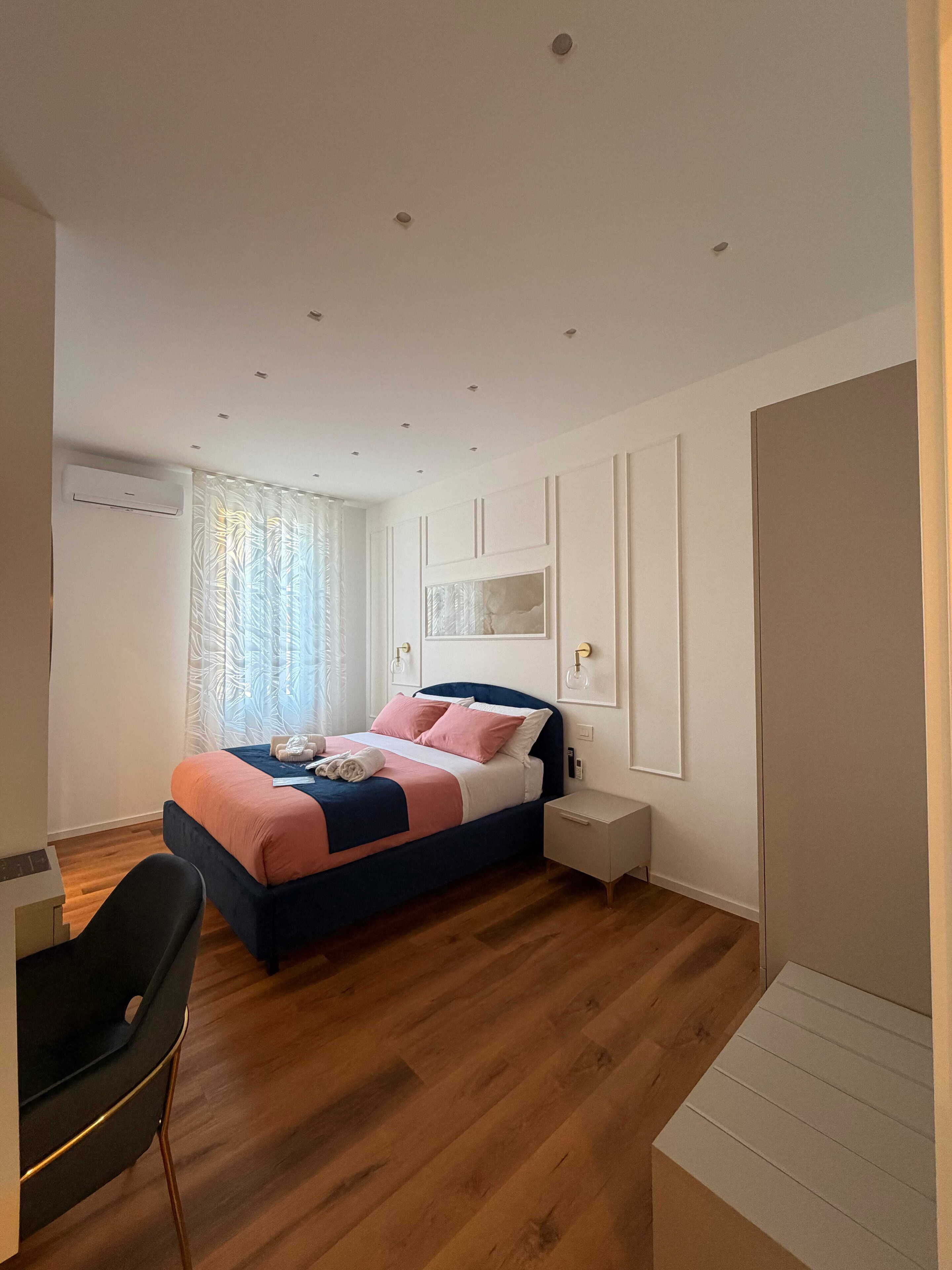 Chambre Supérieure Double ou avec lits jumeaux, salle de bains privée | Coffres-forts dans les chambres, bureau
