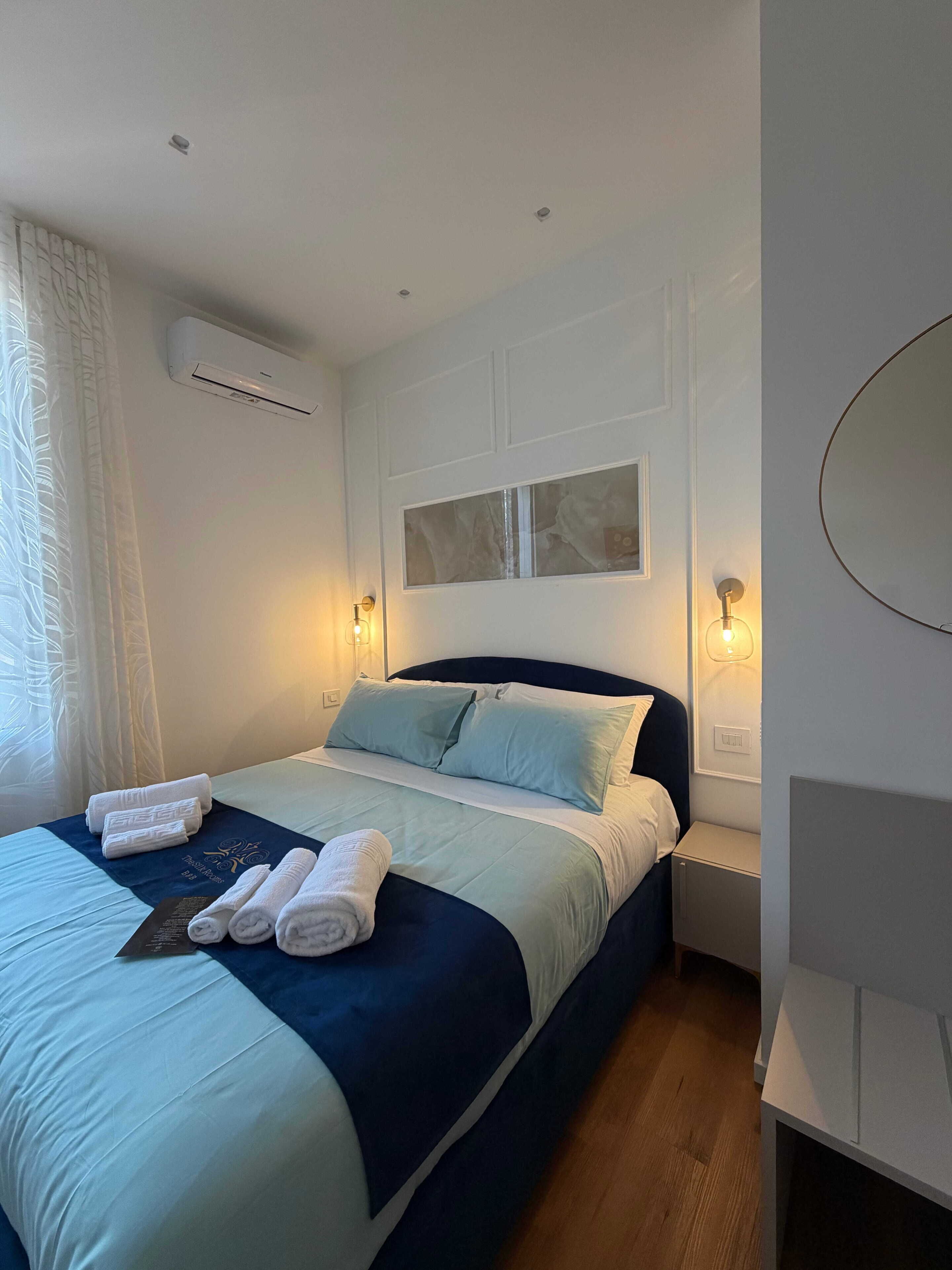 Standaard kamer, 1 twee- of 2 eenpersoonsbedden, privébadkamer | Een kluis op de kamer, een bureau, een laptopwerkplek