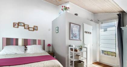 Gästezimmer Jules Verne - Courteline mit gemeinsamer Terrasse und WLAN