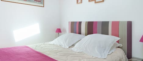 1 bedroom, WiFi, bed sheets