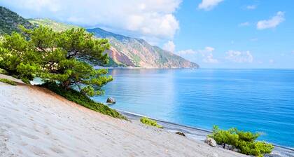 Welcome Apts laid just 1600m away from the longest sandy beach of northern Crete and the touristic Georgioupolis Town, offering great views to the Cretan Sea and the White Mountains. Welcome Apts is ideal for couples, families, a group of families or a g