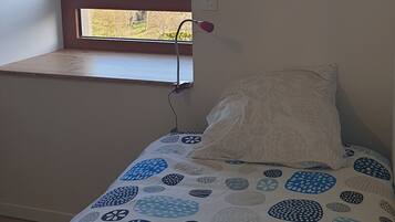 2 bedrooms, free WiFi, bed sheets