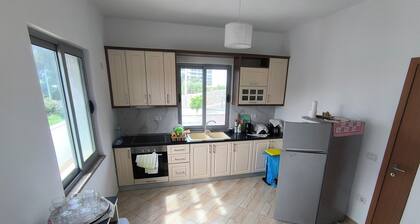 Exklusive Villa mit Garten und atemberaubendem Panoramablick über Shengjin