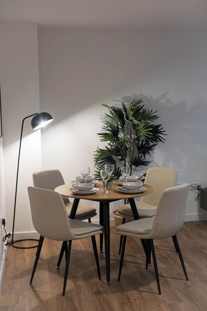 Dining - City Point Aberdeen by Guestz (Aberdeen)