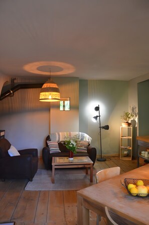Interior - Farm Cottage - "Le Perchoir" (Passenans)