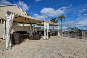 Terrace/patio - San Remo Dr Beauty ~ 3BR 3BA at Summer Beach (Nassau County)