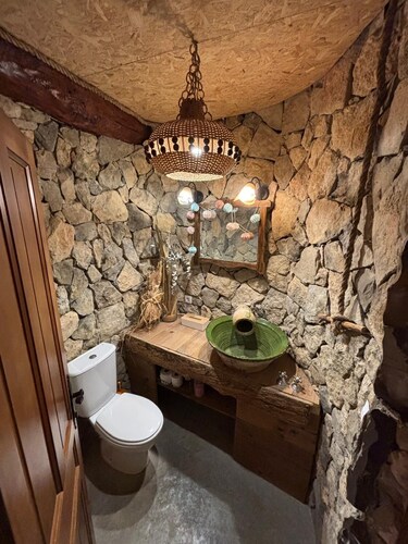 Renovated house with fireplace, next to hiking trails in a natural park