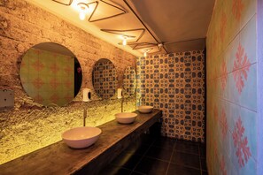 Bathroom - Hotel KERI INN (Zapopan)