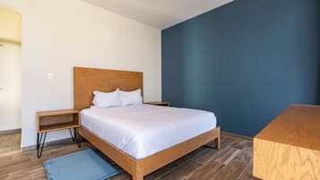 Deluxe Double Room | Blackout drapes, iron/ironing board, free WiFi