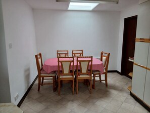 Dining - Converted Barn
Penlon Cottage - Sleeps 6 & Cot (Caernarfon)