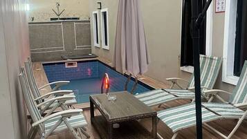 Comfort Room, Balcony | Pool
