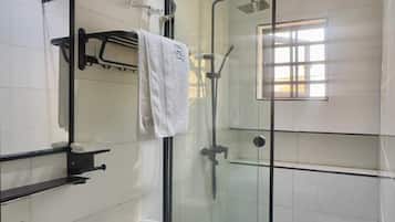 Comfort Room, Balcony | Bathroom