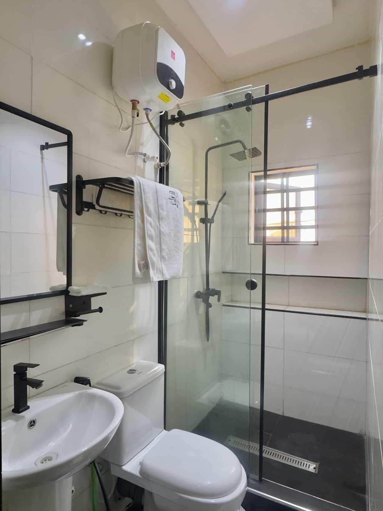 Comfort Duplex, Balcony | Bathroom | Shower, free toiletries, towels, soap