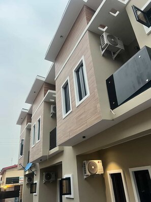 Comfort Duplex, Balcony | Exterior - JOYZY HAVEN LUXURY SERVICE APARTMENT  (Ibadan)