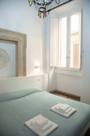 Room - Vrbo Property (Roma)