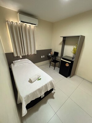 Standard Room, 1 Twin Bed | Desk, laptop workspace, free WiFi - GRACE PALACE HOTEL (Sobral)