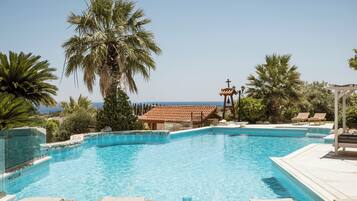 Superior Villa, Sea View | Private pool