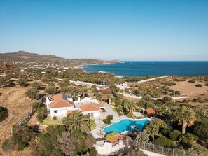 Tennis court - Rimi Luxurious Villa Sounio (Lavreotiki)