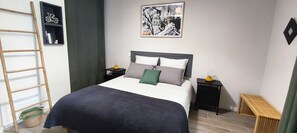 2 bedrooms, iron/ironing board, free WiFi, bed sheets - La Grange de Junas. Guest house 80 m2, 4 beds (Junas)