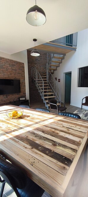 Dining - Vrbo Property (Junas)