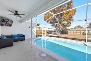 Pool - Naples Pool Retreat • Minutes to 5th Ave & Beach (Naples)