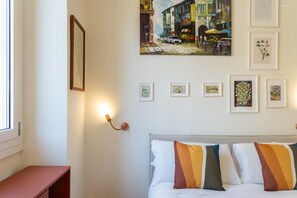 2 bedrooms, iron/ironing board, Internet, bed sheets - Pigneto Terrace Apartment (Rome)