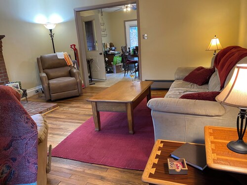 Charming Burnsville Farmhouse Retreat  2BR w AC & Mountain Serenity
