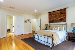 3 Schlafzimmer, Bügeleisen/Bügelbrett, WLAN, Bettwäsche