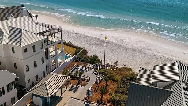 A beachfront hotel with a pool, beach access, and ocean views. - Casa Azul- Blue Mountain Beach (Santa Rosa Beach)
