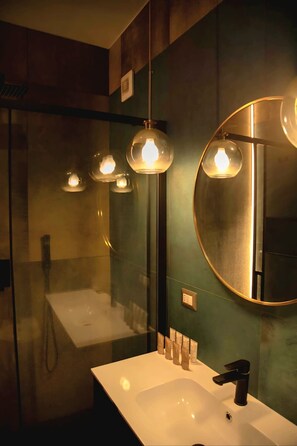 Bathroom - Vrbo Property (Roma)