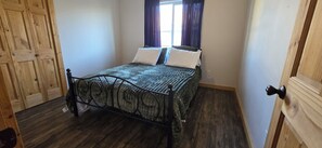 3 bedrooms, WiFi, bed sheets