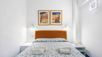1 chambre, fer et planche Ă repasser, Wi-Fi, draps fournis