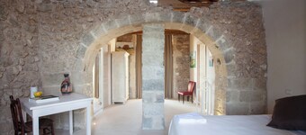 Masseria nella campagna salentina, vicina al mare ed alla Citta di Lecce.
