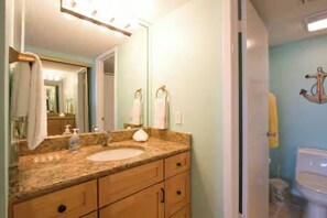 Hair dryer, towels - 1BR Beachfront Condo at Saida with Stunning Views (South Padre Island)