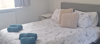 Modern large four bedroomed detached home