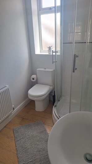 Bathroom - Modern large four bedroomed detached home (Toton)