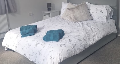 Modern large four bedroomed detached home