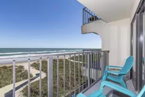 Property grounds - Beachfront condo with Gulf views, pool, hot tub, and beach access (South Padre Island)