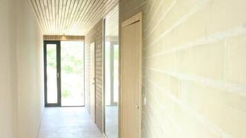 Chambre familiale, vue sur la cour intérieure | Intérieur