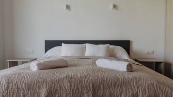 Standard-Doppelzimmer, Gartenblick | Zimmersafe, kostenloses WLAN