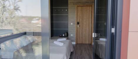 Standard Double Room, Garden View