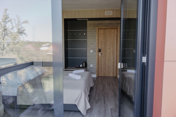 Standard-Doppelzimmer, Gartenblick